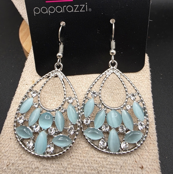 paparazzi Jewelry - Paparazzi Silver and Aqua Teardrop Earrings (1660)